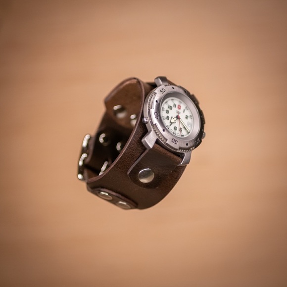 *HostvPick* Swiss army watch face with custom leather watch cuff new battery - Picture 2 of 5